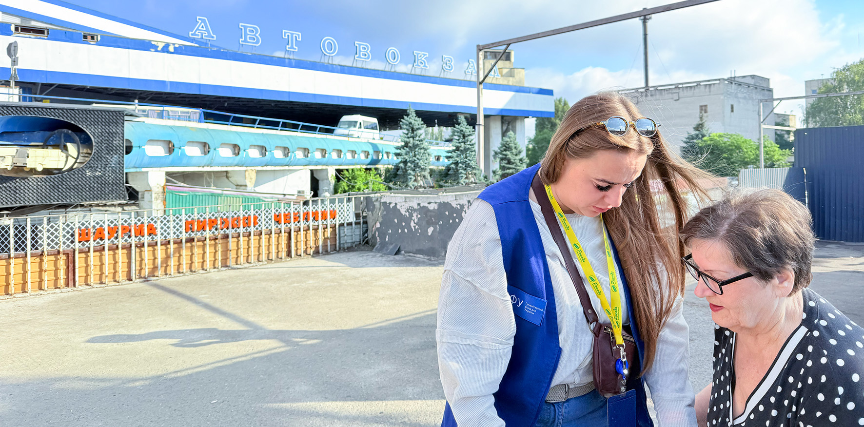 «Змушена була ночувати просто неба, через обвал підвалу. Там все і втратила»: «Рокада» допомогла пенсіонерці з Донеччини відновити документи