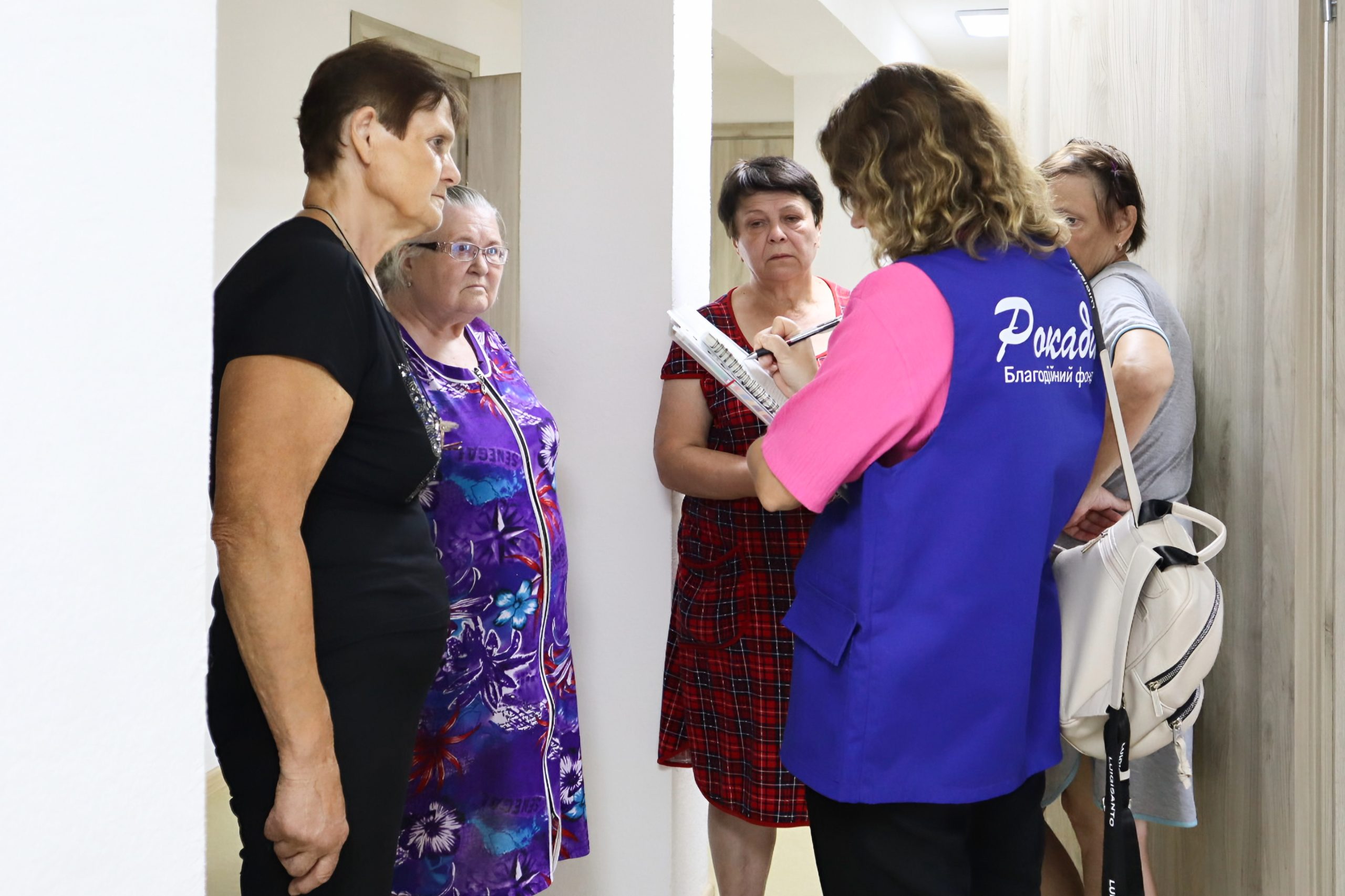 Безбар’єрність і захист: у межах нового проєкту «Рокада» посилює допомогу для вразливих груп у 3 областях