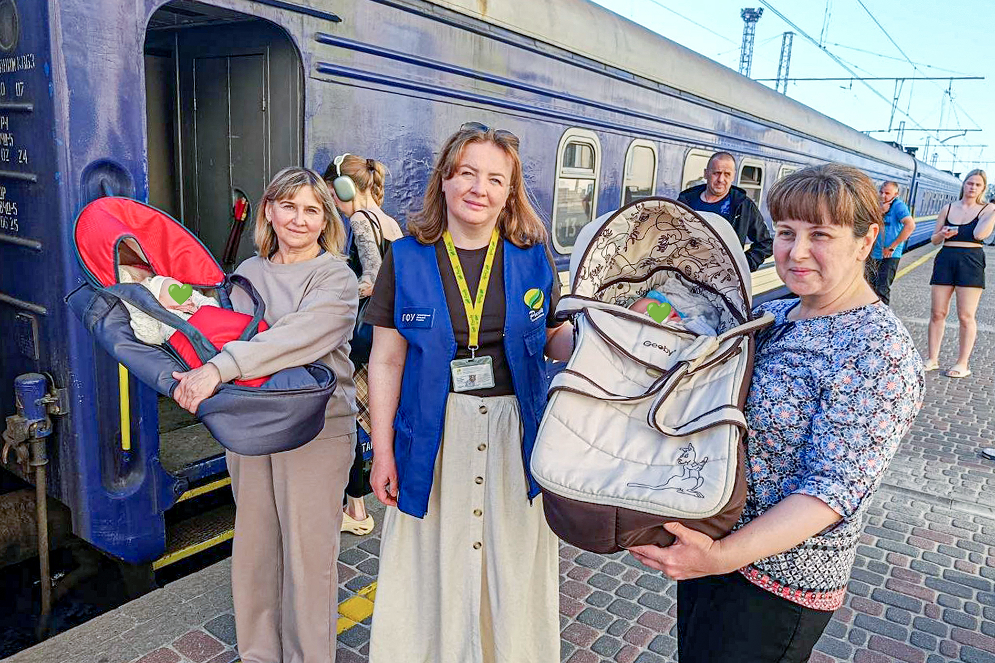 «Рокада» допомагає в евакуації немовлят із Донеччини, які опинилися без батьківського піклування